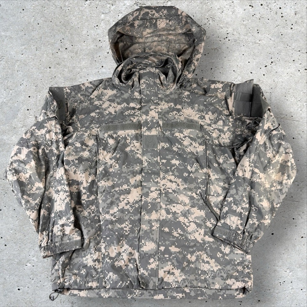 ECWCS Gen III Level 5 Jacket USGI ACU L5 Soft Shell Cold Weather Medium UCP Camo
